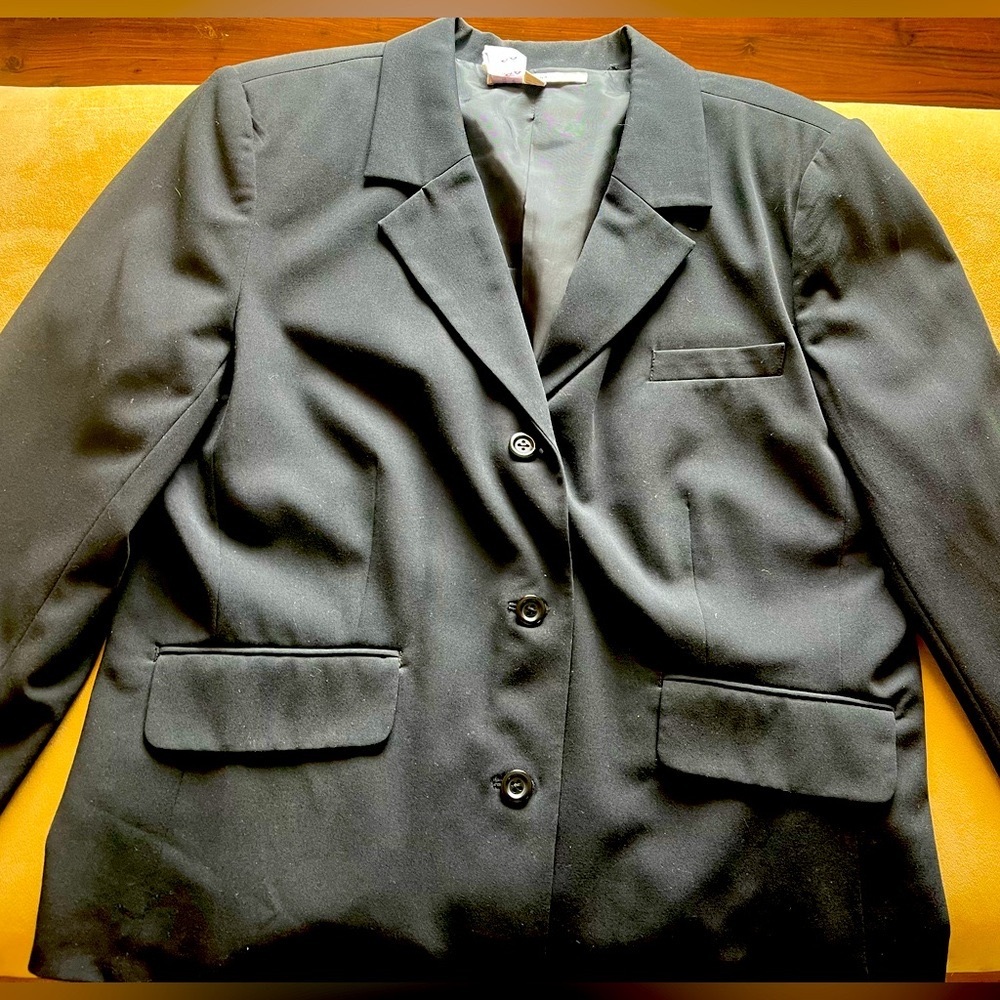 3 button blazer